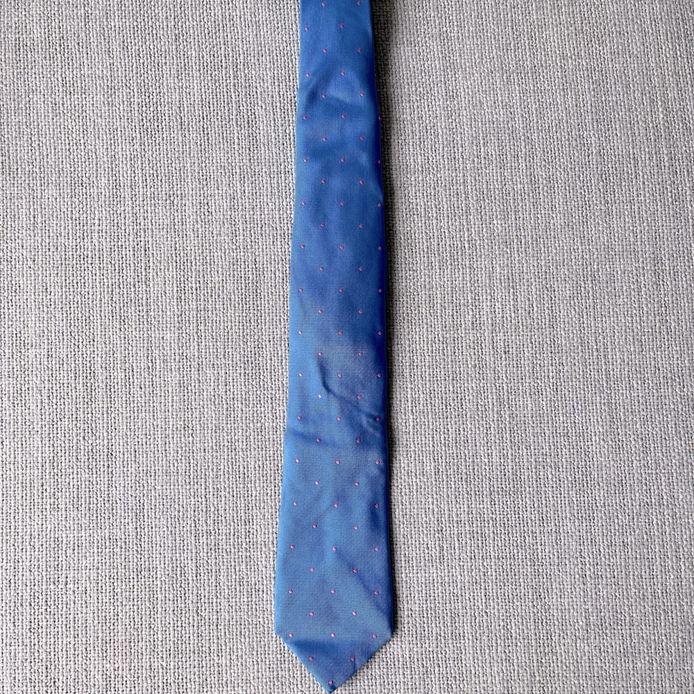 Thomas Pink Polkadot Tie